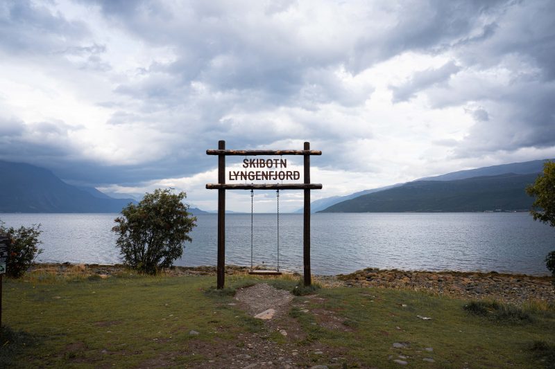 Insta-Schaukel am Lyngenfjord