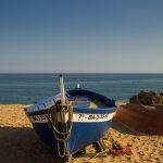 Boot am Strand der Costa del Sol